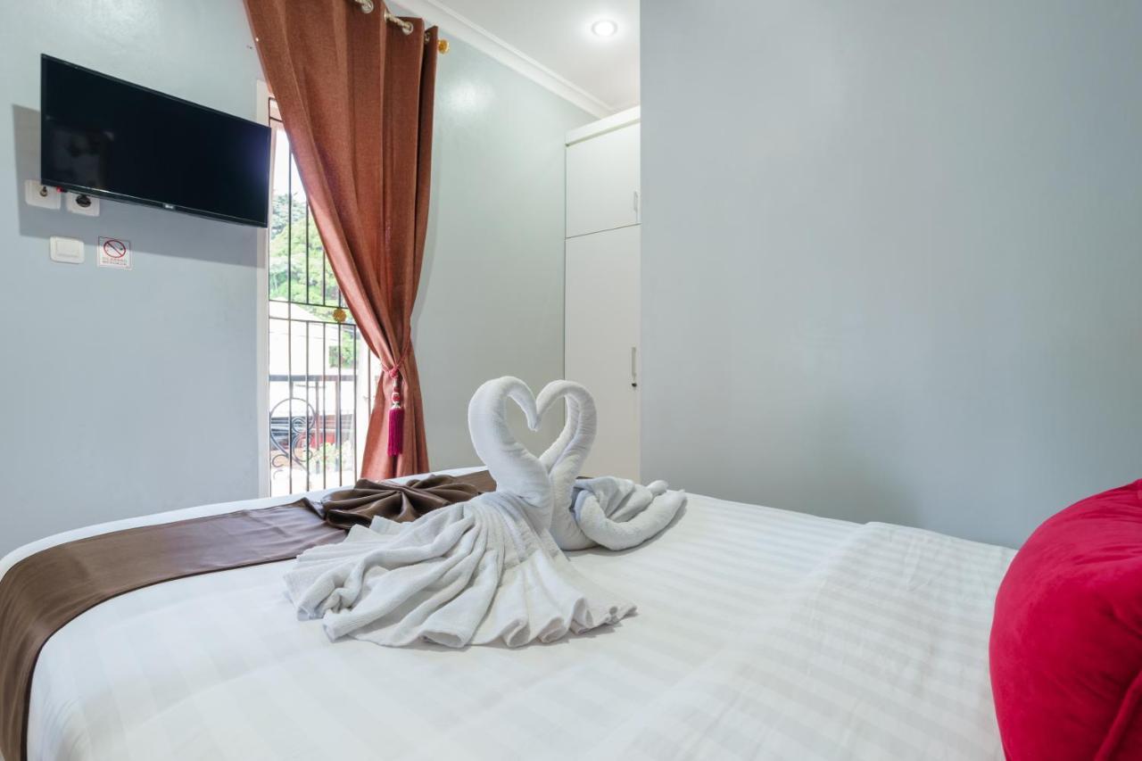 Fast Hous Syariah Bogor Mitra Reddoorz Hotel Exterior photo